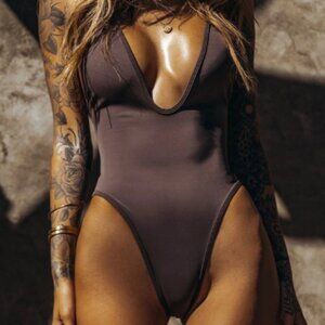 Gypsyone X Gooseberry Seaside One Piece Cacao So Chic Size SMALL